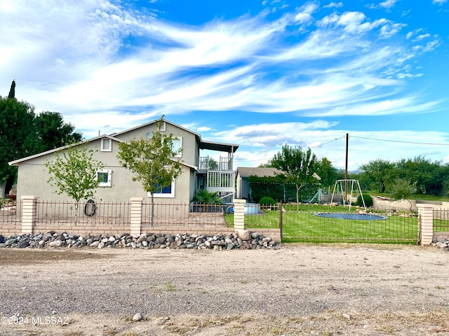 view of front of property