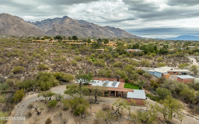 bird's eye view with a mountain view