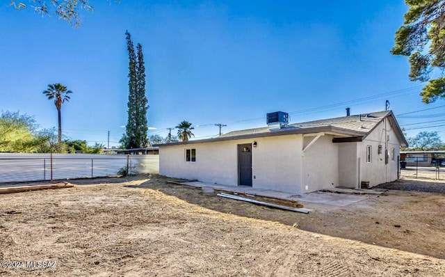1738 N Cloverland Ave, Tucson, AZ 85712 - rear view of property with stucco siding