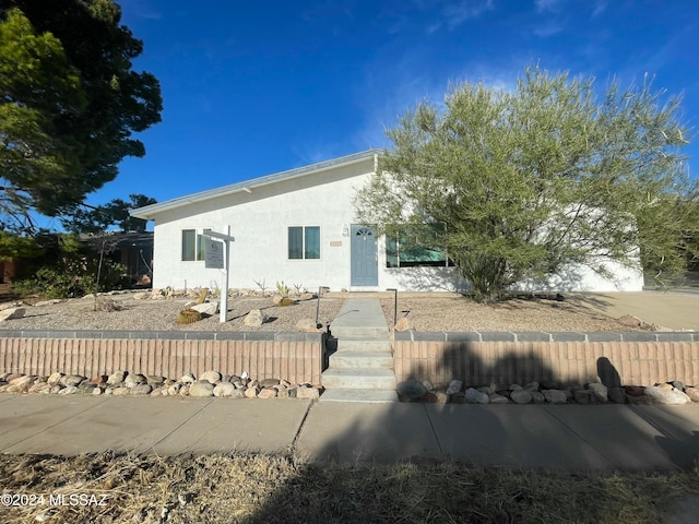 view of front facade