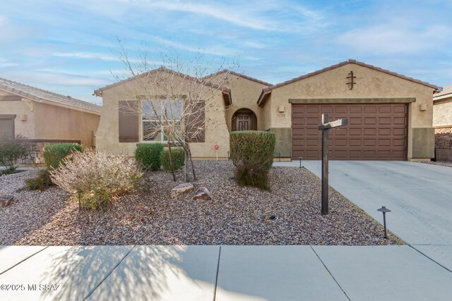 view of front of home featuring a garage