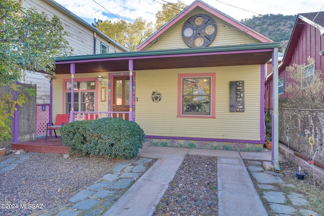 view of front of property with covered porch