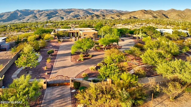 bird's eye view with a mountain view