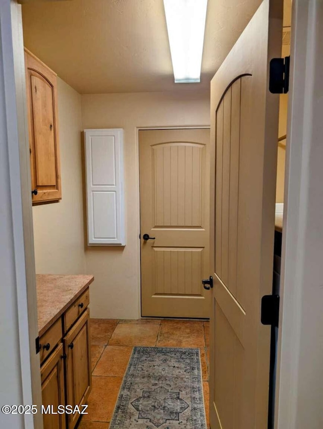 5550 W Open R Pl, Tucson, AZ 85713 - bathroom featuring vanity