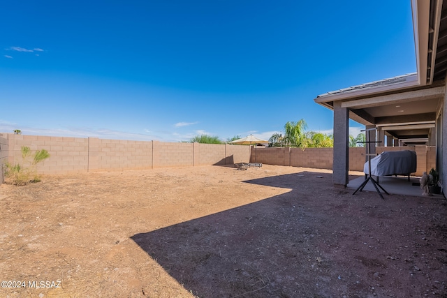 view of yard with a patio area