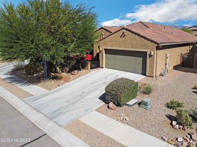 view of front of house featuring a garage