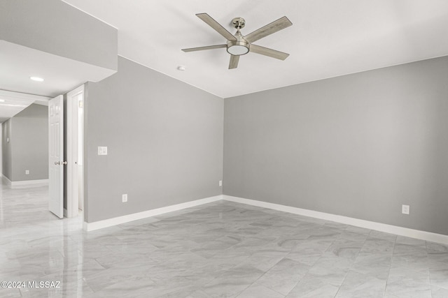 empty room featuring ceiling fan