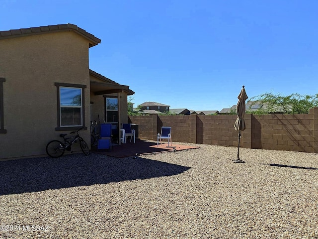 view of yard with a patio