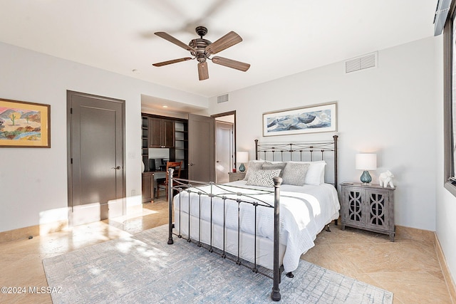 bedroom featuring a closet and ceiling fan