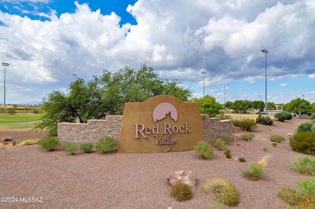 view of community / neighborhood sign