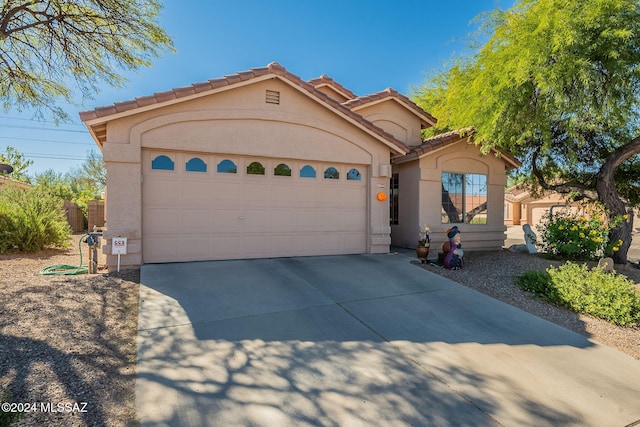 view of front facade featuring a garage