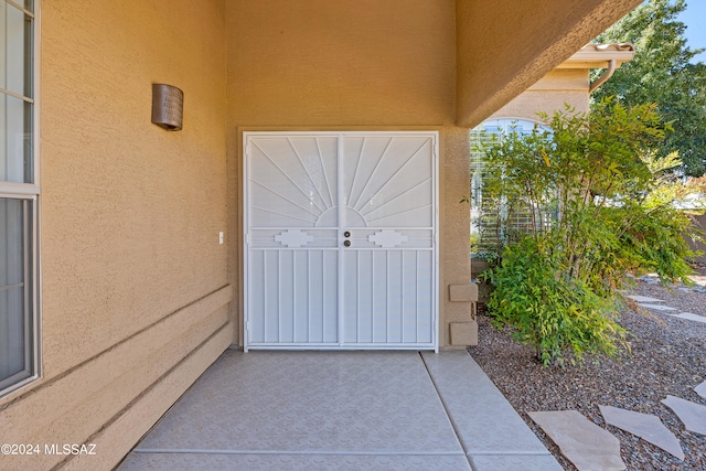 view of entrance to property