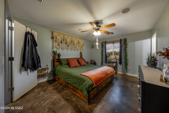 bedroom featuring ceiling fan