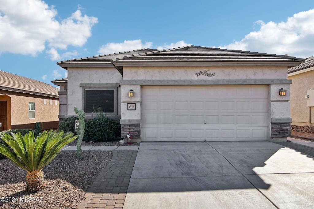 view of front facade with a garage