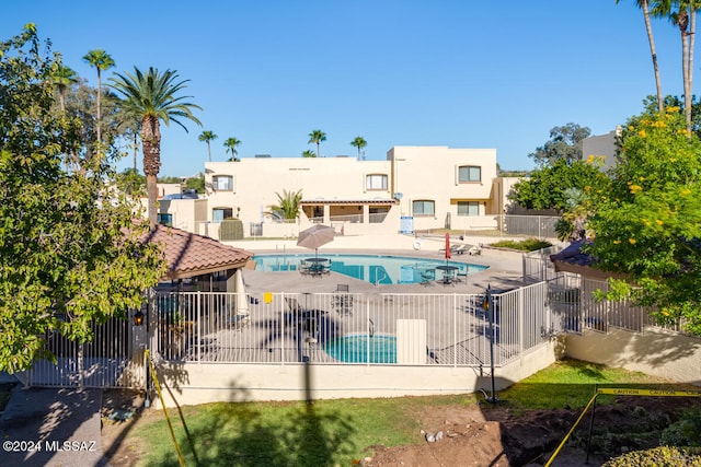 view of swimming pool featuring a patio