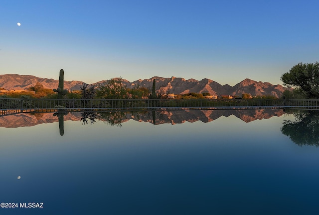 water view featuring a mountain view