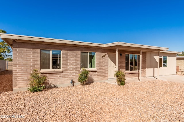 view of front facade featuring a patio