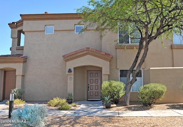 view of front of property