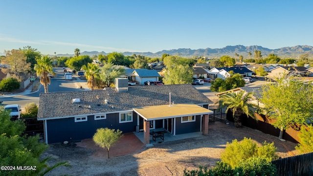 bird's eye view featuring a mountain view