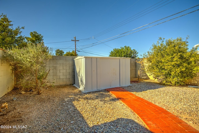 view of outbuilding