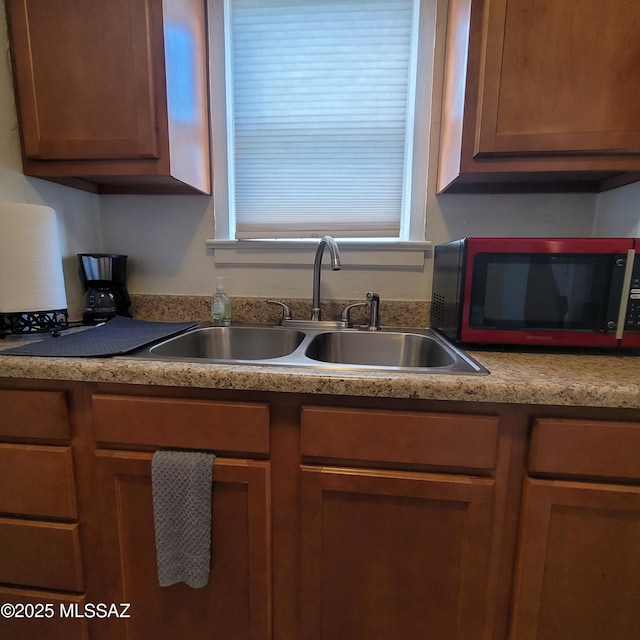 2112 E 18th St, Tucson, AZ 85719 - kitchen with sink