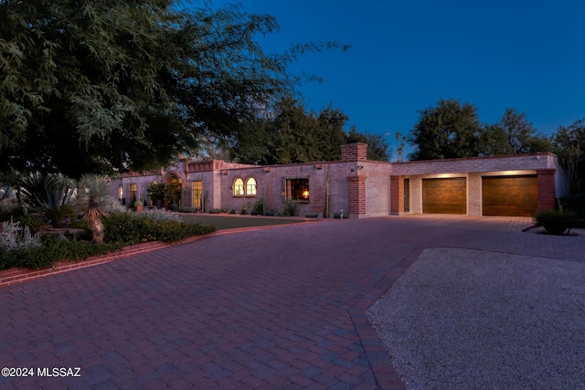 view of front facade featuring a garage