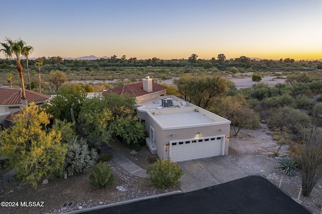 view of aerial view at dusk