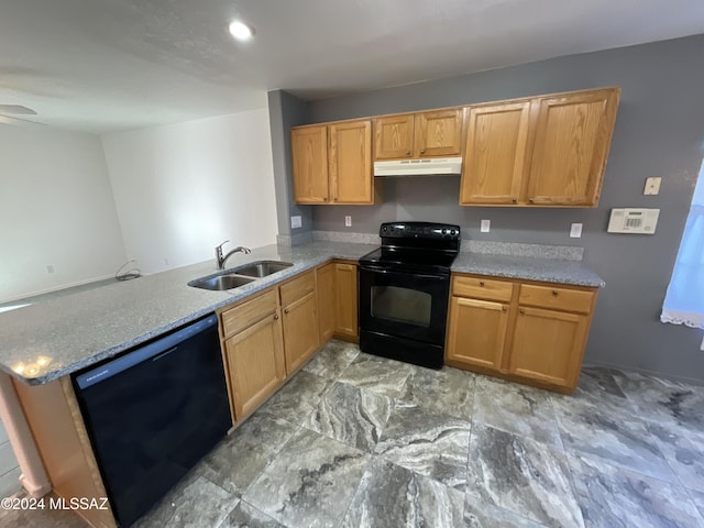 kitchen with sink, kitchen peninsula, ceiling fan, and black appliances