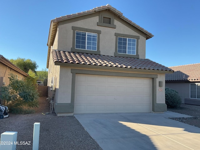 view of front facade featuring a garage