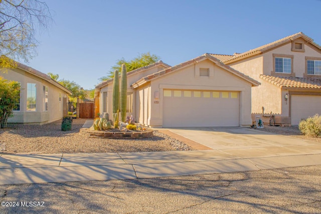 view of front facade featuring a garage