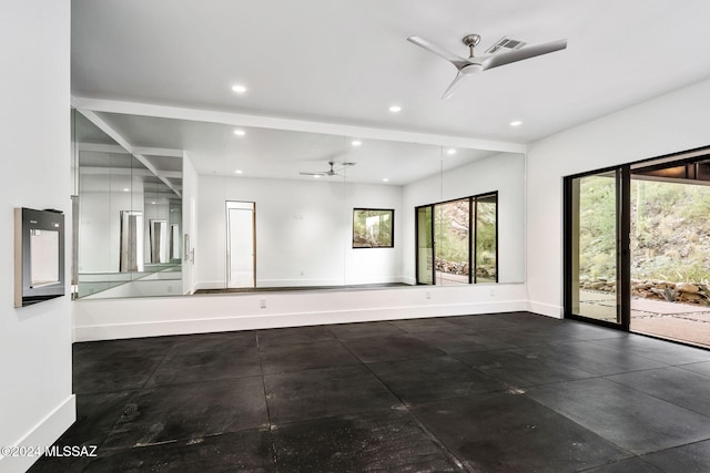 empty room featuring ceiling fan