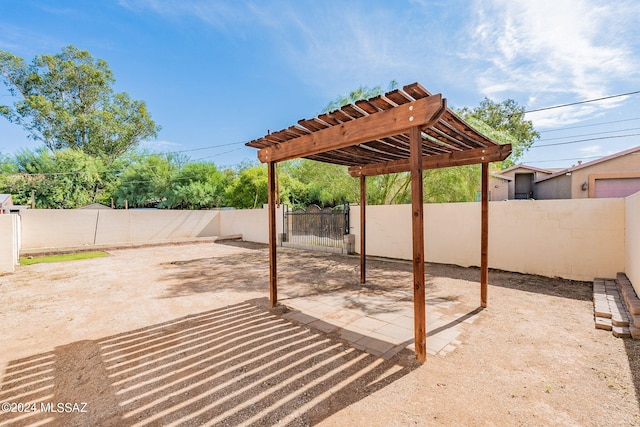 view of patio featuring a pergola