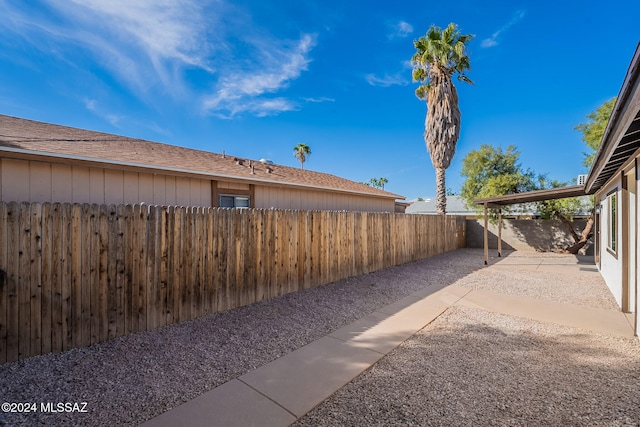 view of yard with a patio area