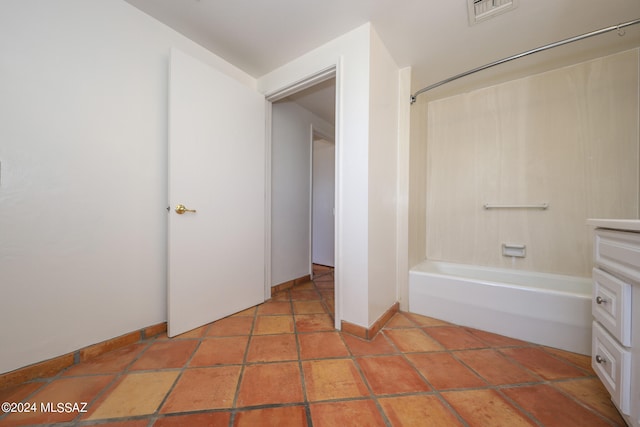 bathroom featuring washtub / shower combination