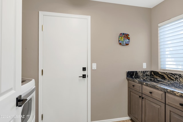 laundry area with washer / clothes dryer