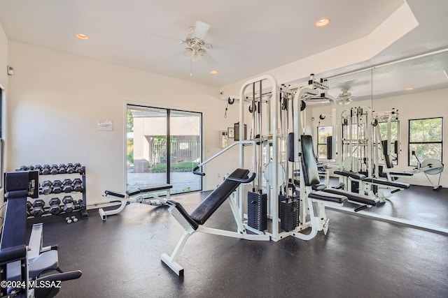 exercise room featuring ceiling fan