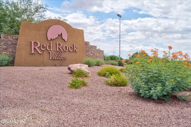 view of community / neighborhood sign