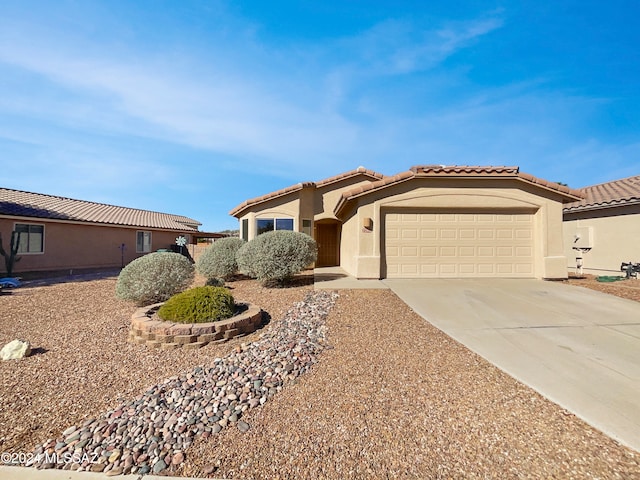 view of front facade featuring a garage