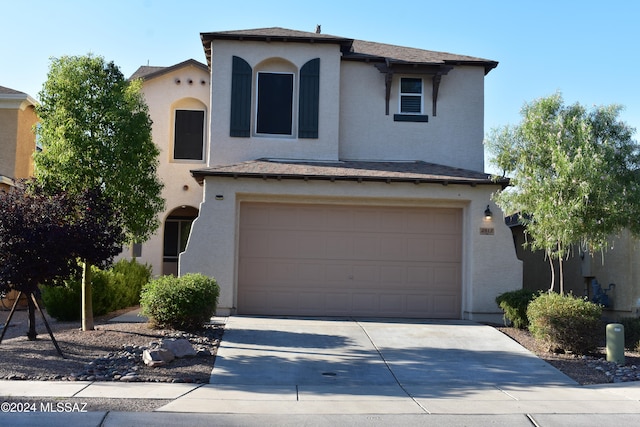 view of front facade featuring a garage