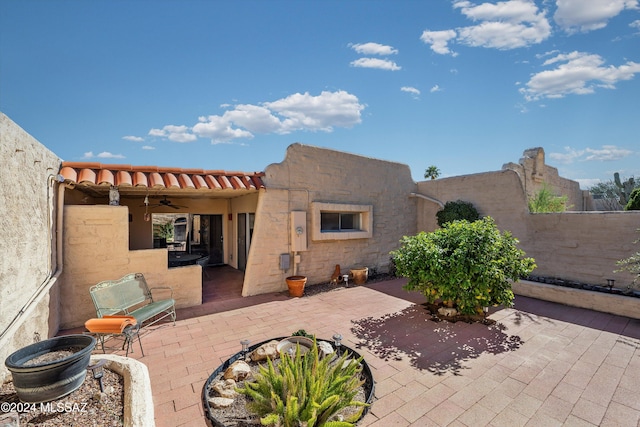 view of patio with ceiling fan