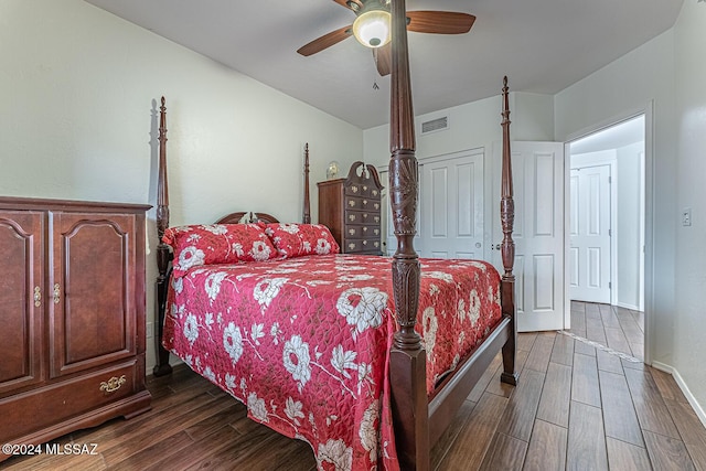 bedroom featuring ceiling fan