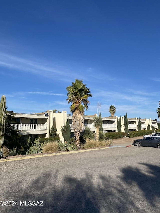 625 S Prudence Rd Unit 209, Tucson, AZ 85710 - view of front facade featuring stucco siding