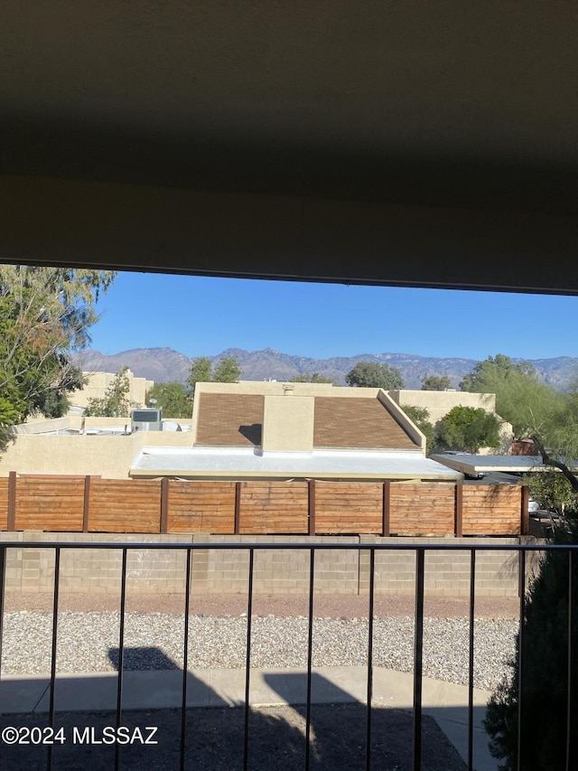 625 S Prudence Rd Unit 209, Tucson, AZ 85710 - fenced backyard featuring a mountain view