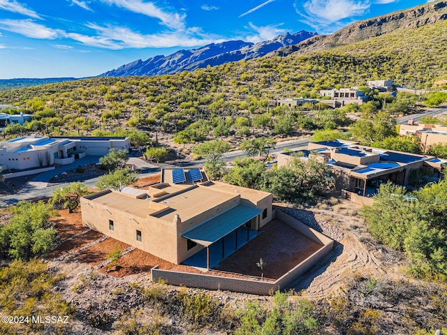 bird's eye view featuring a mountain view