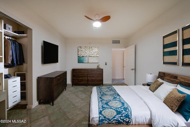 bedroom with ceiling fan