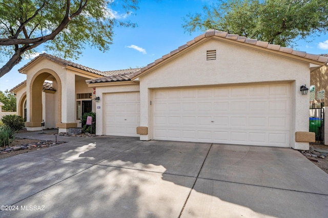 view of front facade with a garage