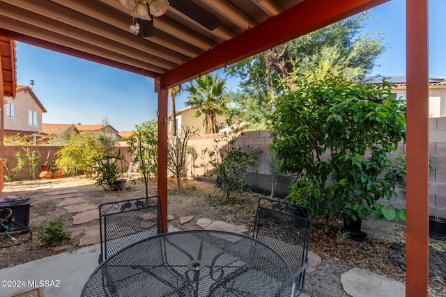 view of patio with ceiling fan