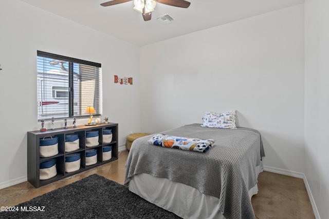 bedroom featuring ceiling fan