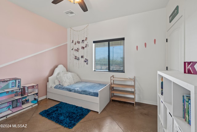 bedroom featuring ceiling fan