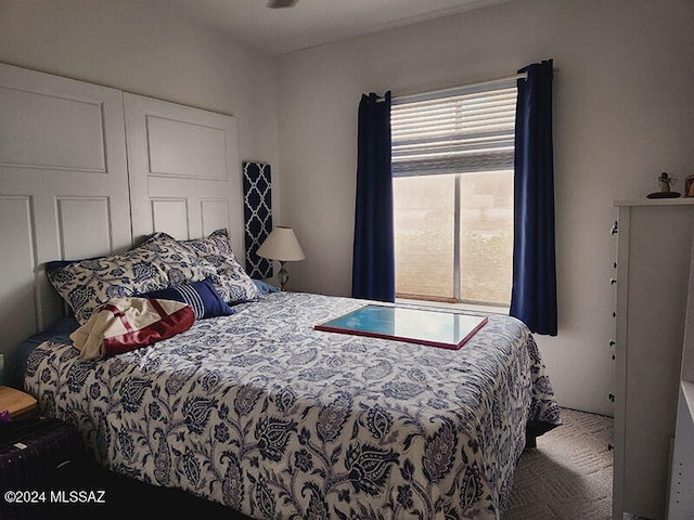 bedroom with carpet flooring